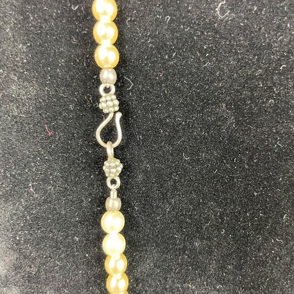 Vintage Faux Pearl & Blue Swarovski Crystal Beaded Necklace Hook Clasp - Picture 4 of 5